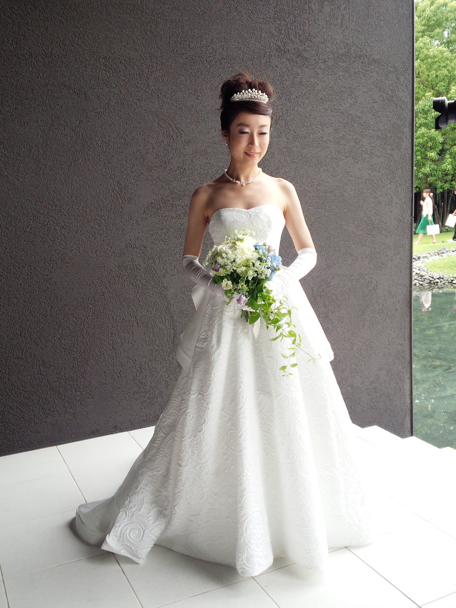 結婚式ヘアスタイルはお決まりですか ドレスファッションショーより ブログ Mia Via
